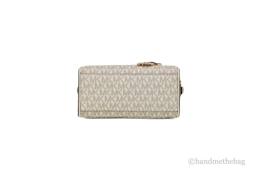 Bolso Bandolera Michael Kors Travel XS de PVC con Firma en Crema Claro y Estilo Duffle